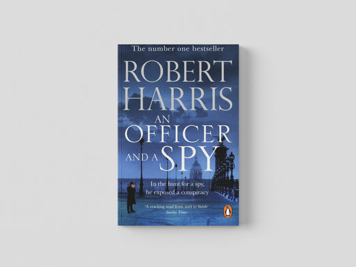 An Officer and a Spy Paperback / softback