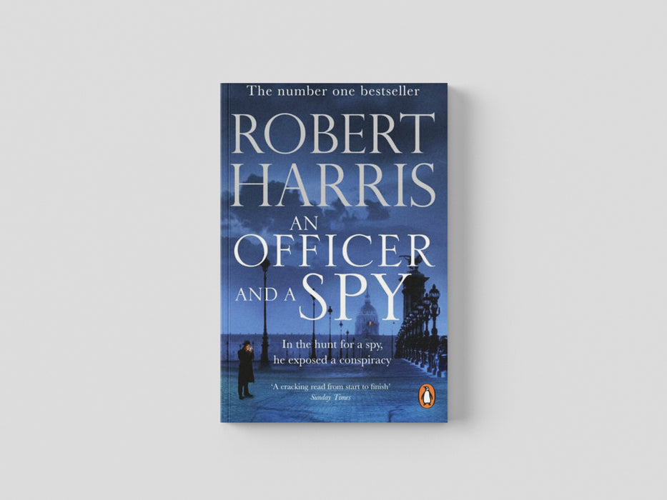 An Officer and a Spy Paperback / softback