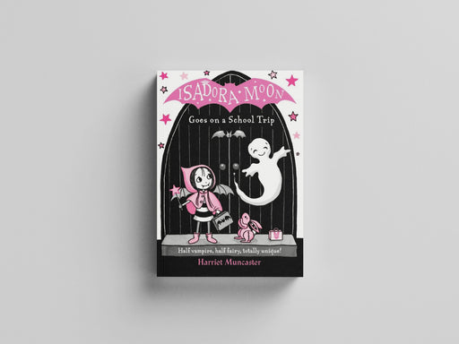 Isadora Moon Goes on a School Trip Paperback / softback