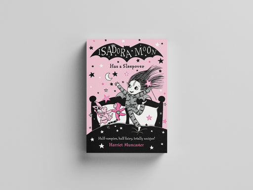 Isadora Moon Has a Sleepover Paperback / softback