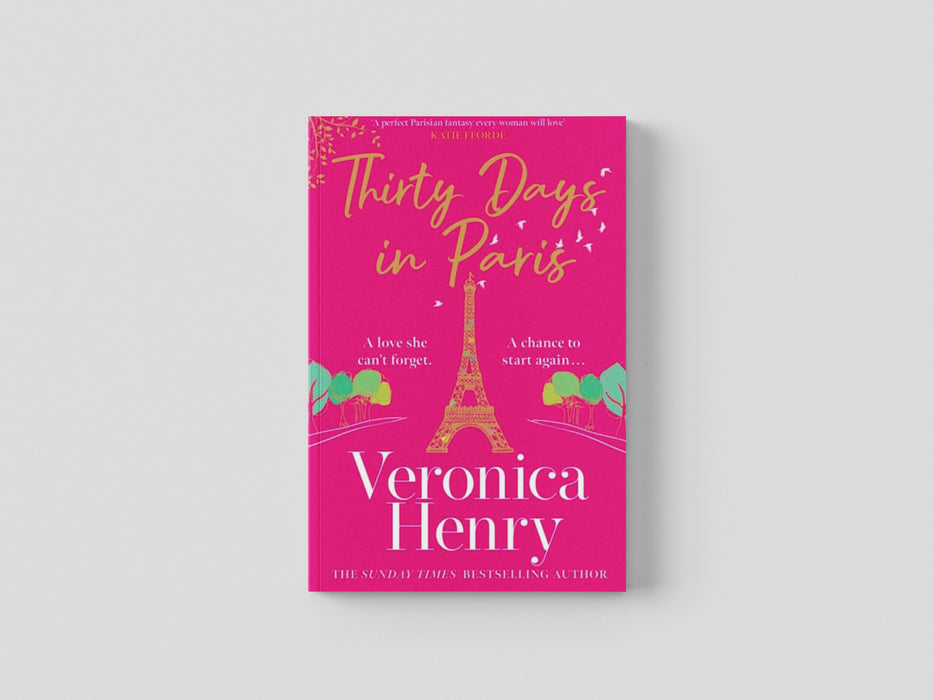 Thirty Days in Paris Paperback / softback