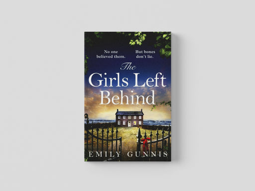 The Girls Left Behind Paperback / softback