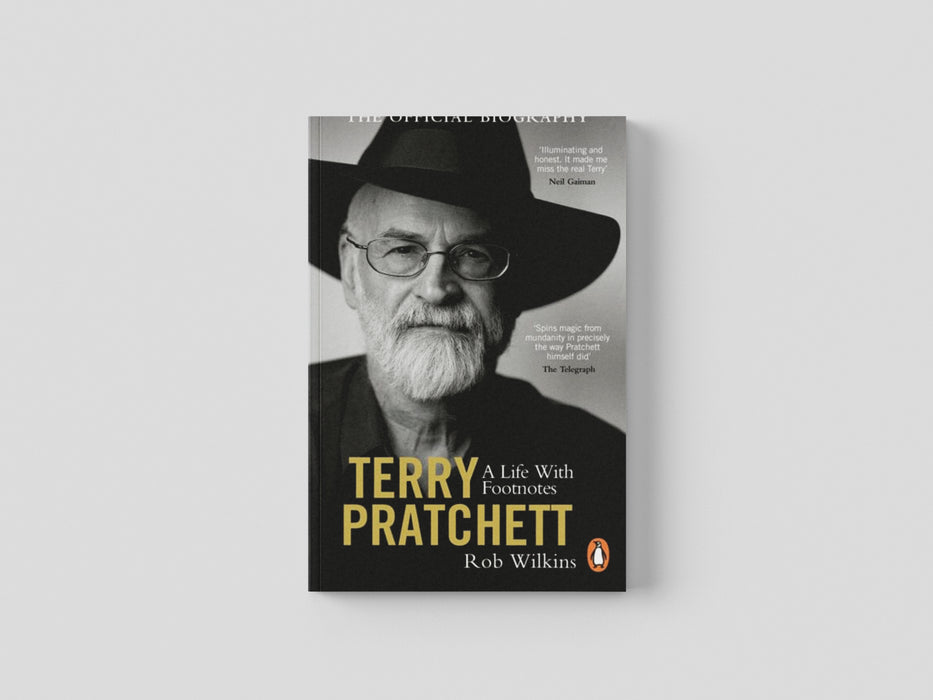 Terry Pratchett: A Life With Footnotes Paperback / softback
